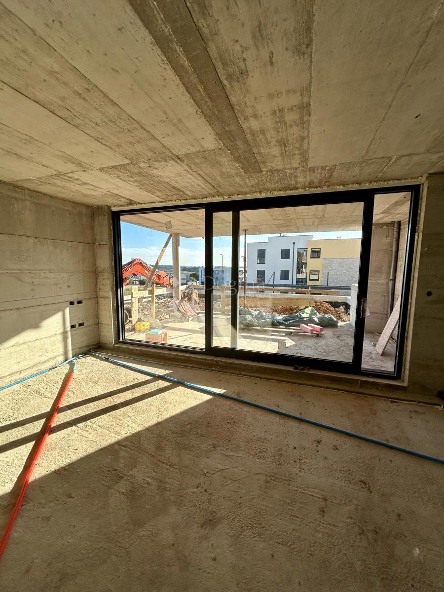 Stanovanje Novigrad, 253,10m2