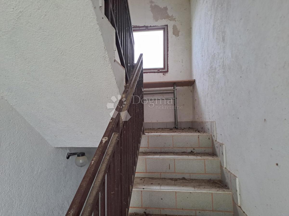 Hiša Pješčanica, Gvozd, 180m2