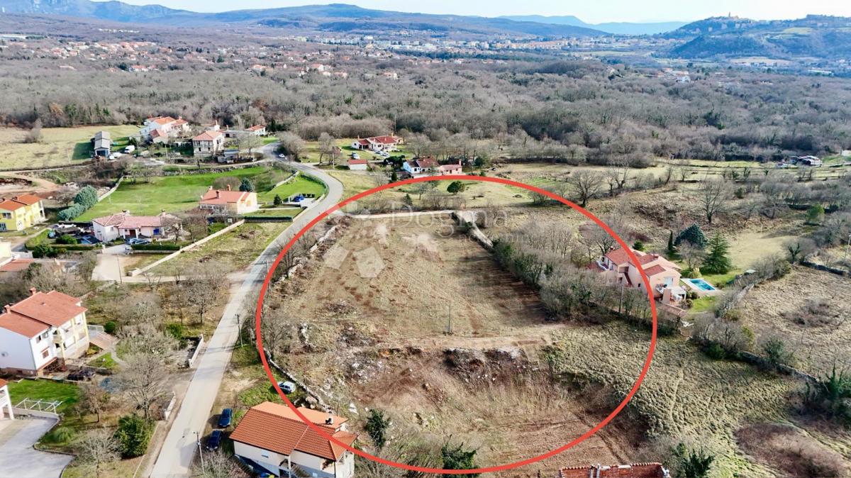Zazidljivo zemljišče Labin, 1.260m2