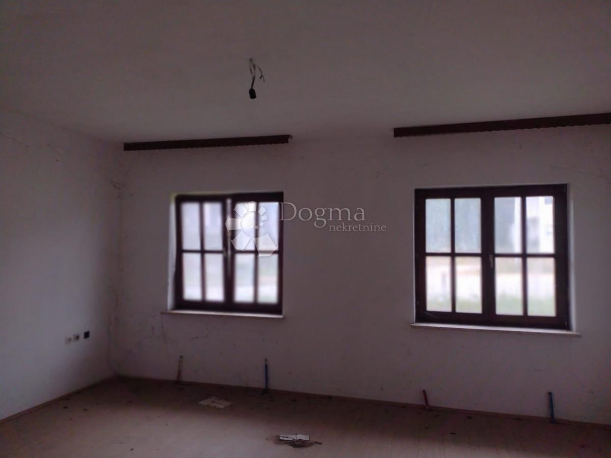 Hiša Topusko, 360m2