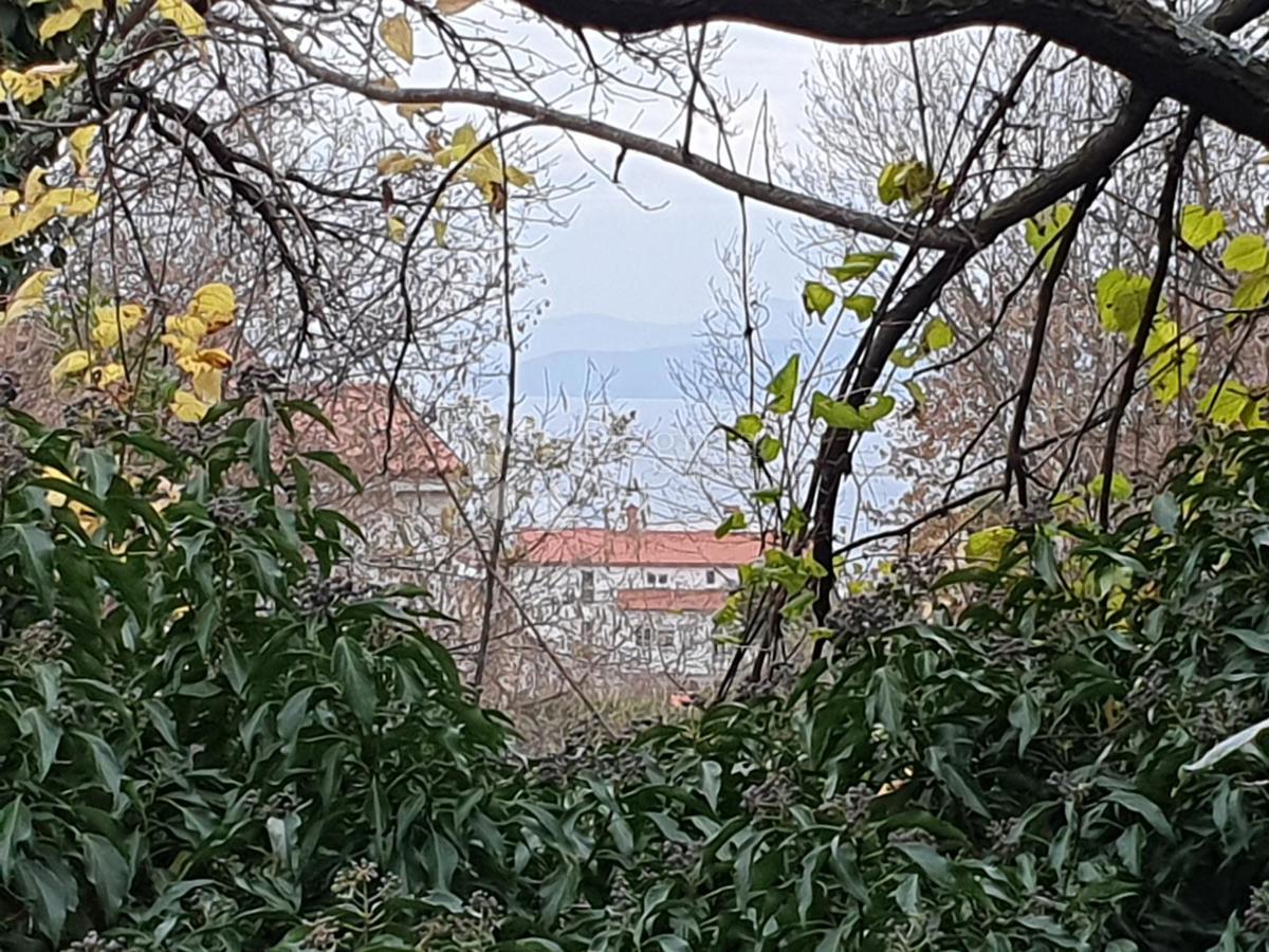 Zazidljivo zemljišče Trinajstići, Kastav, 800m2