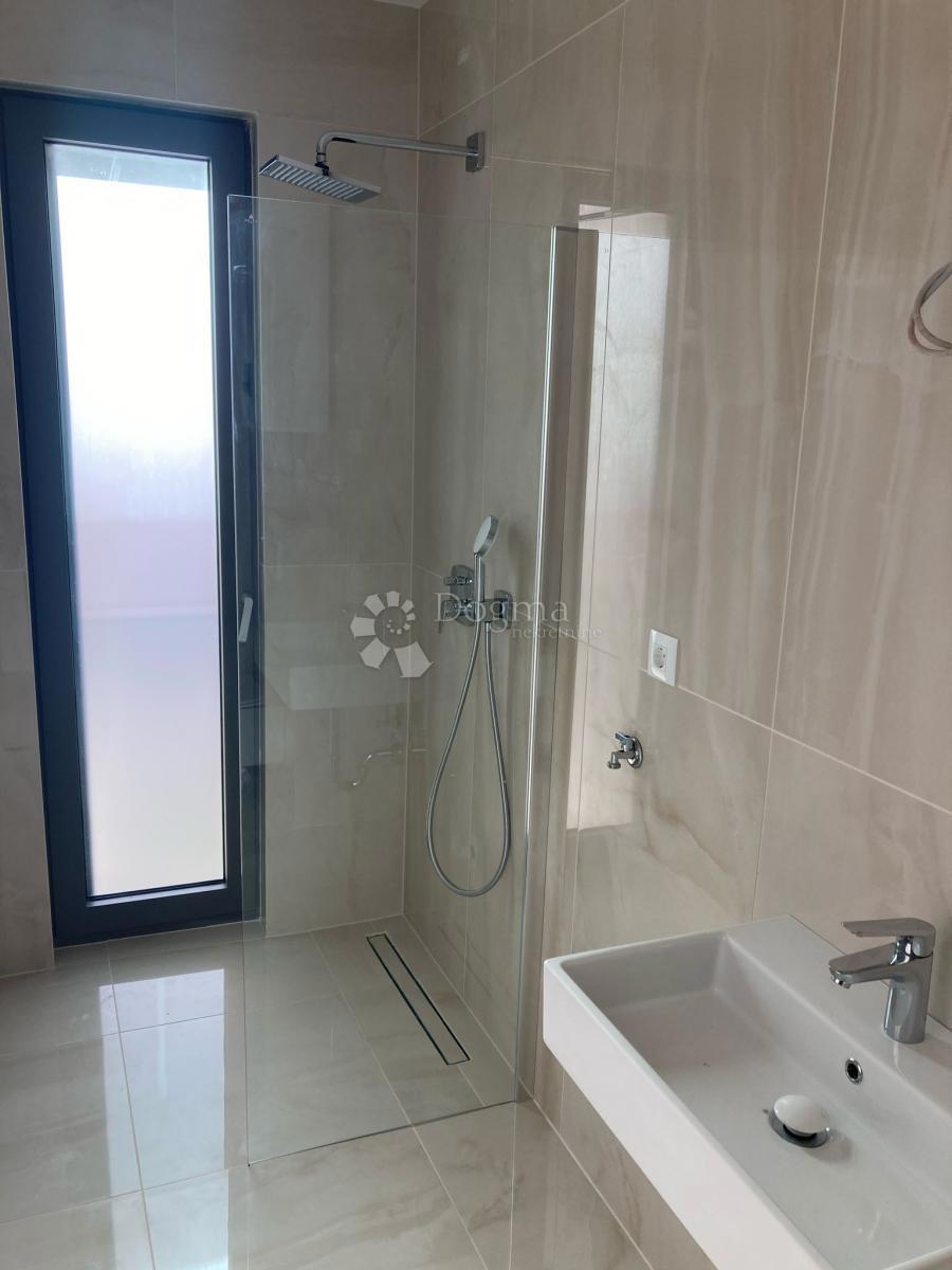 Lux Apartma Ražanj, Rogoznica, 59,50m2