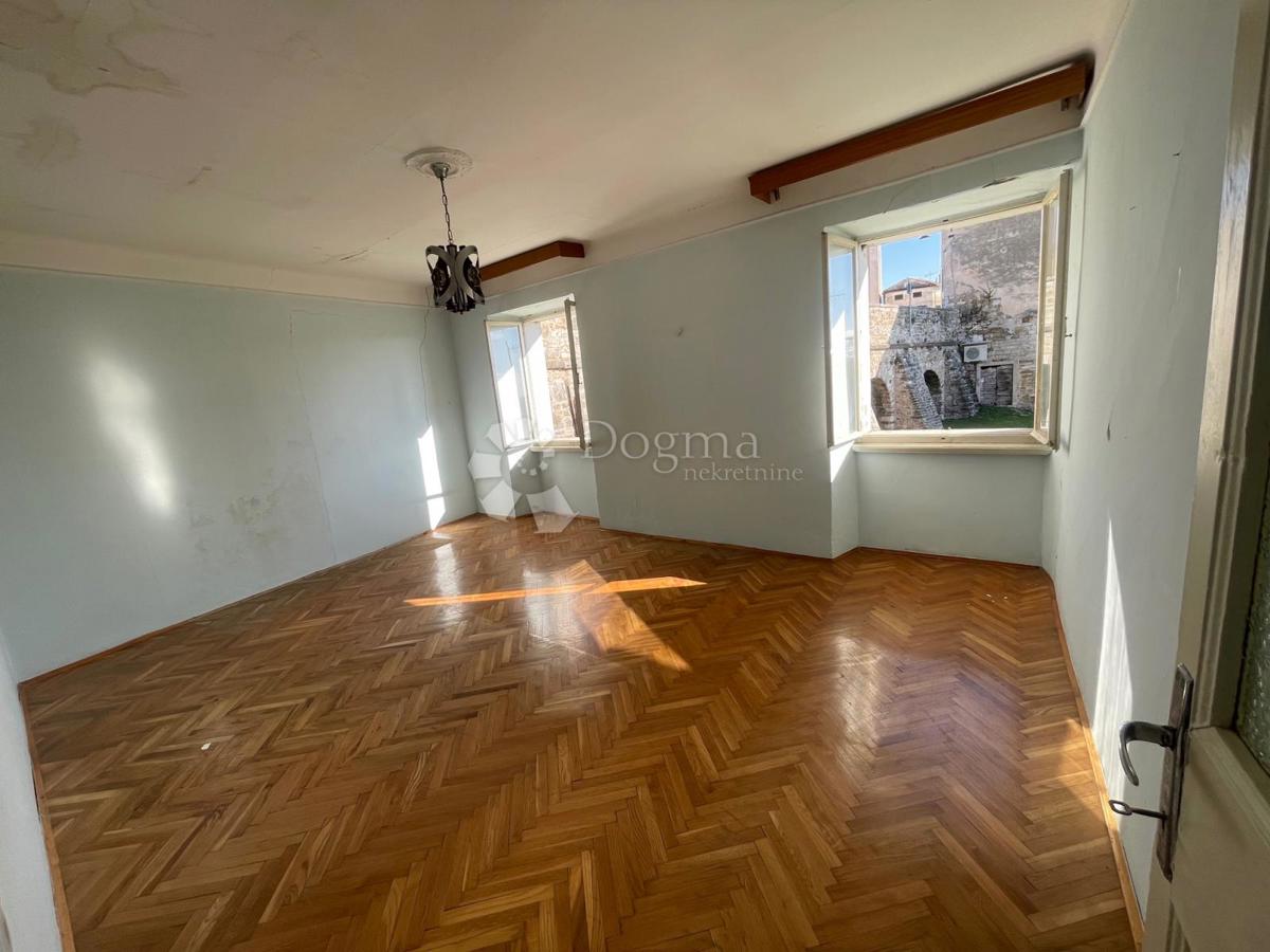 Hiša Buje, Buje, Buje, Istarska županija, 200m2