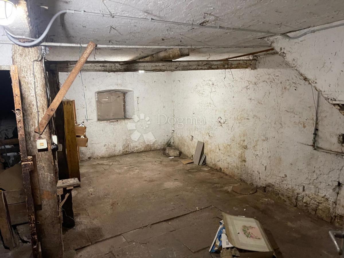 Hiša Buje, Buje, Buje, Istarska županija, 200m2