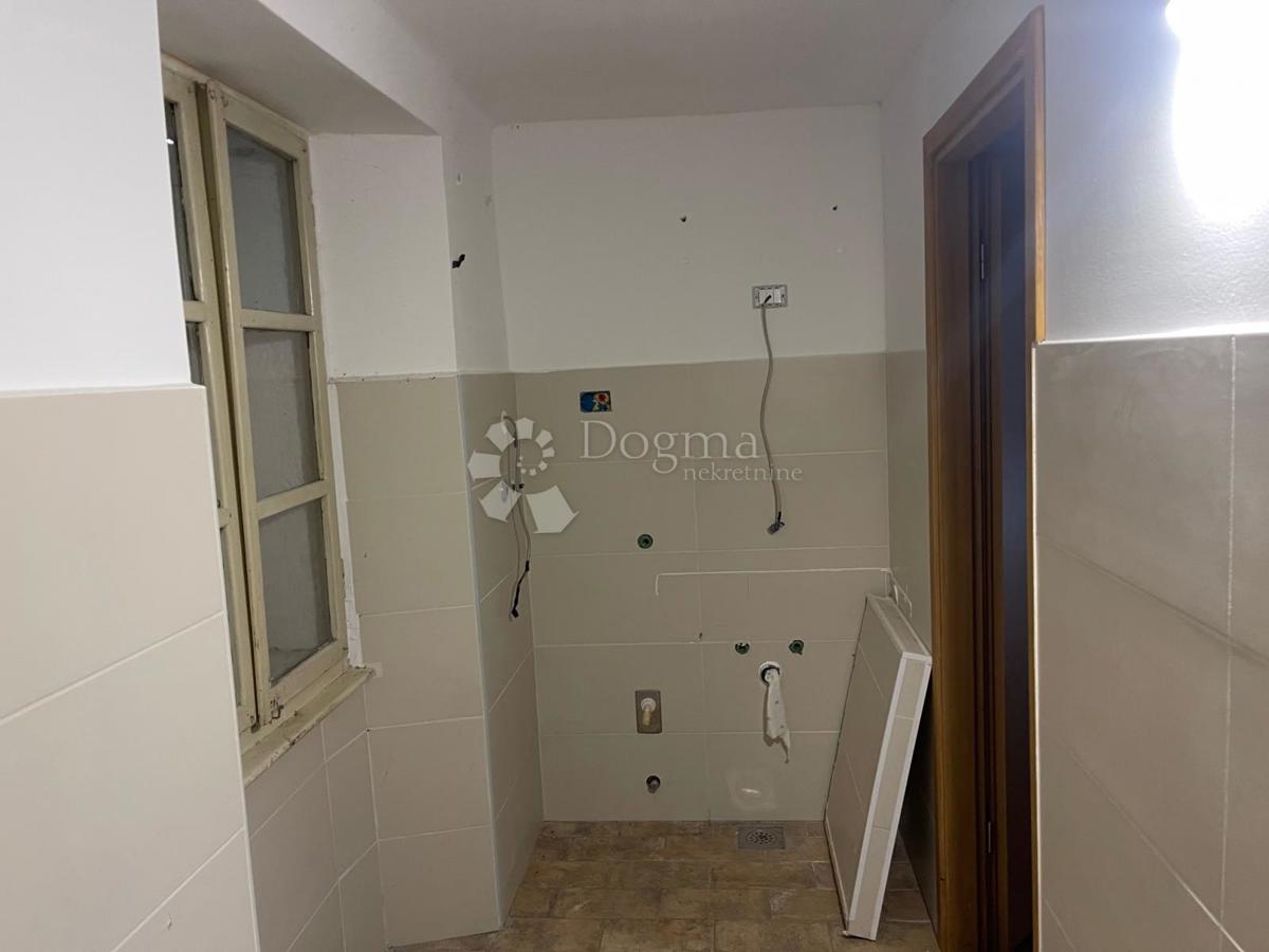 Hiša Buje, Buje, Buje, Istarska županija, 200m2