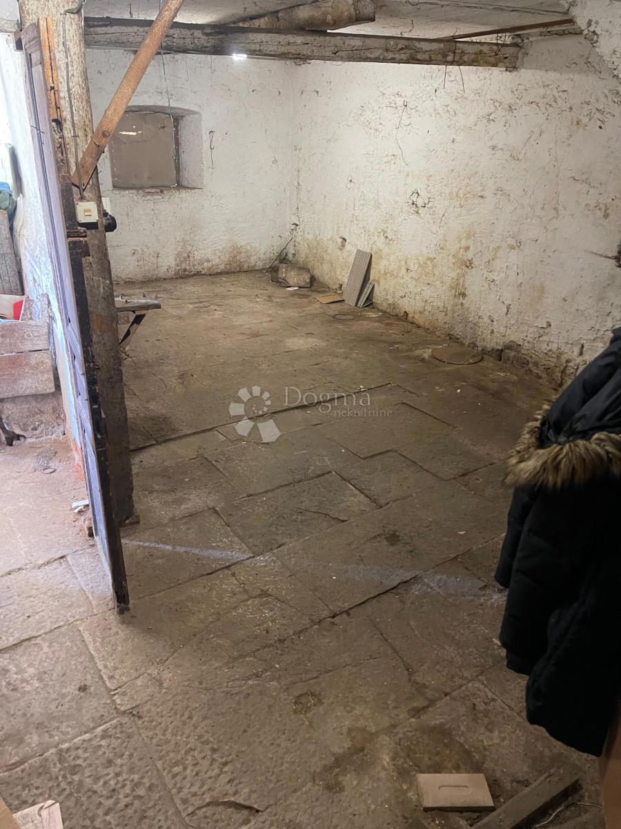 Hiša Buje, Buje, Buje, Istarska županija, 200m2