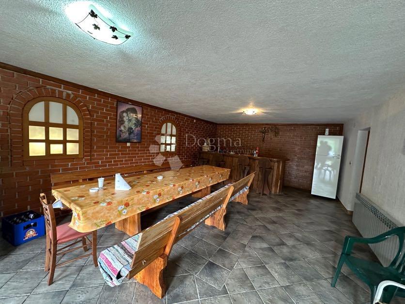 Hiša Bužim, Gospić - Okolica, 11.000m2