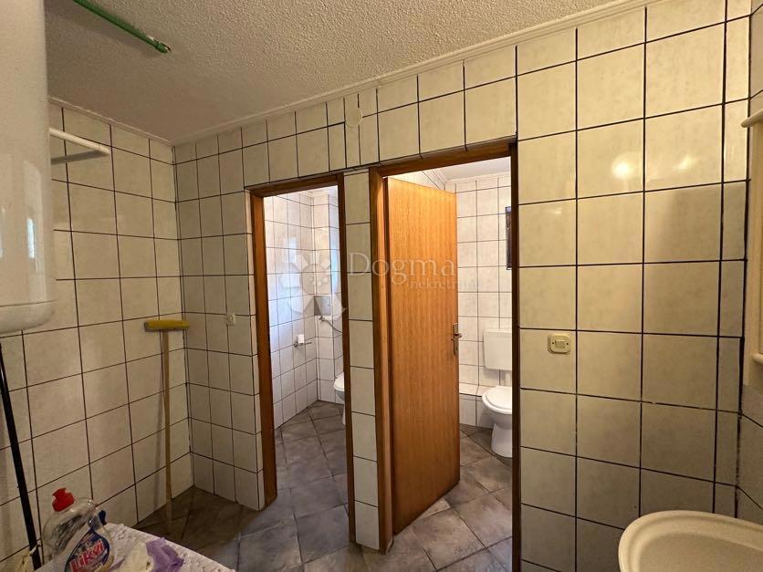 Hiša Bužim, Gospić - Okolica, 11.000m2