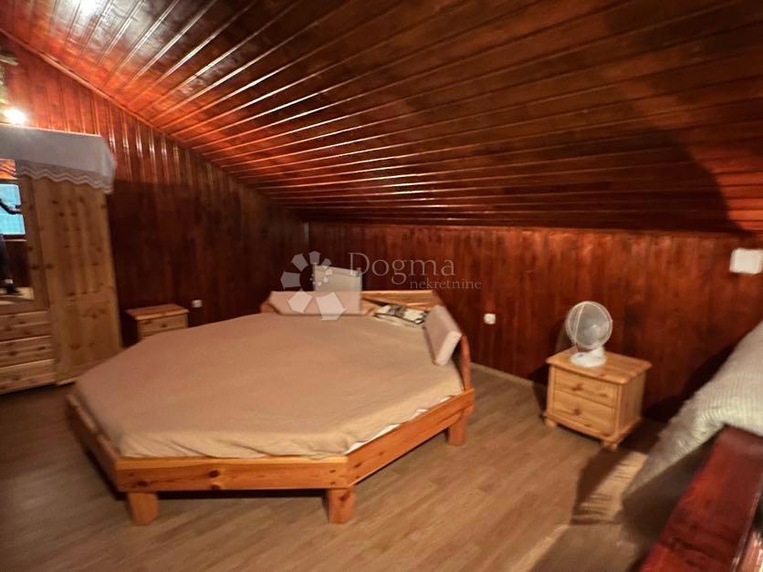 Hiša Bužim, Gospić - Okolica, 11.000m2