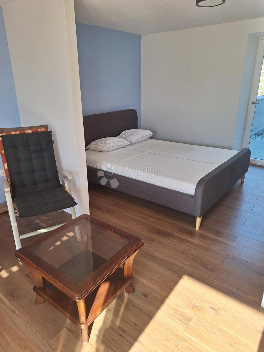 Hiša Labin, 140m2