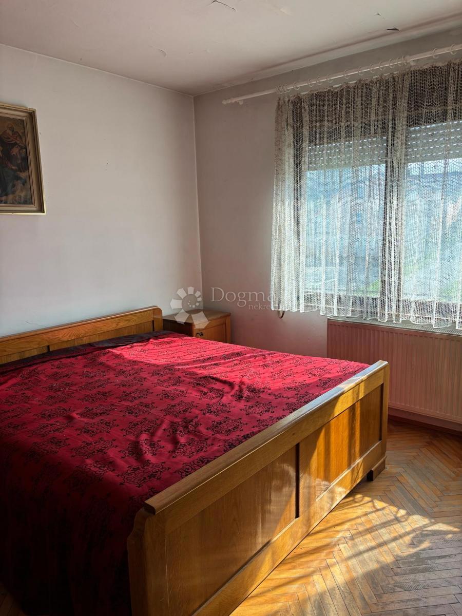 Hiša Novi Marof, 903m2