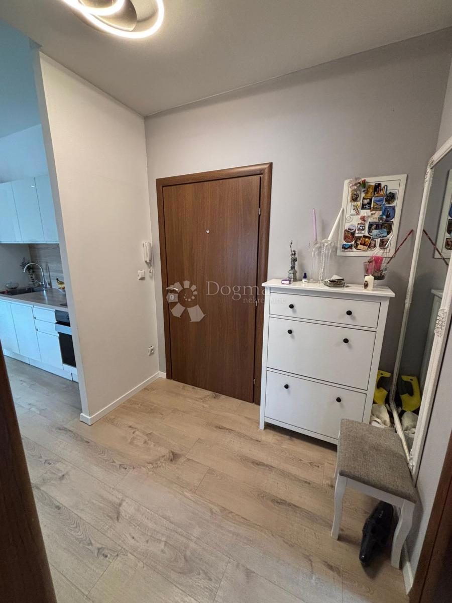 Apartma na odlični lokaciji - Sinj