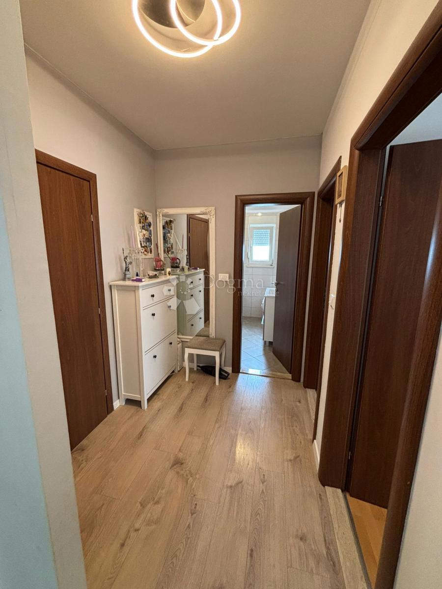 Apartma na odlični lokaciji - Sinj