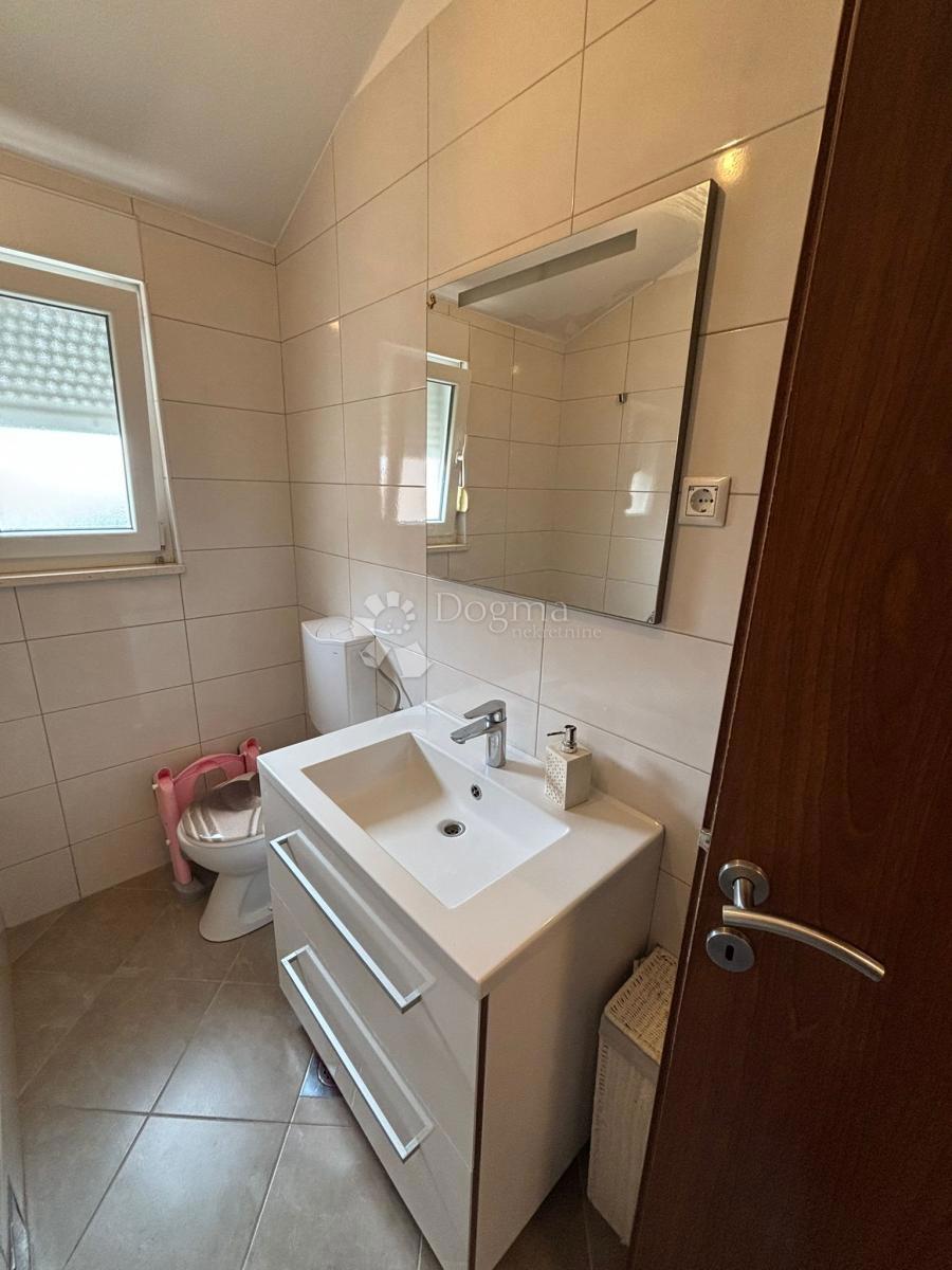 Apartma na odlični lokaciji - Sinj
