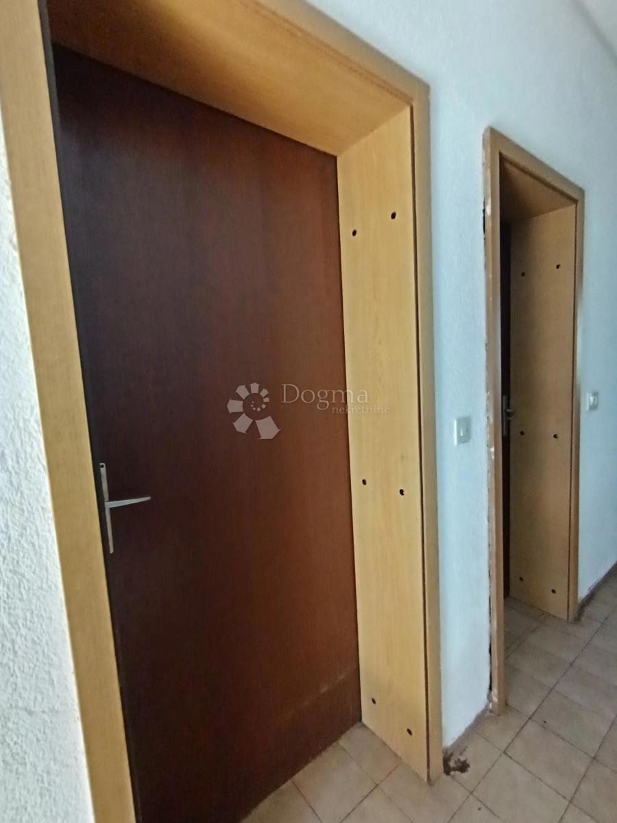Hiša Tenja, Osijek - Okolica, 238m2