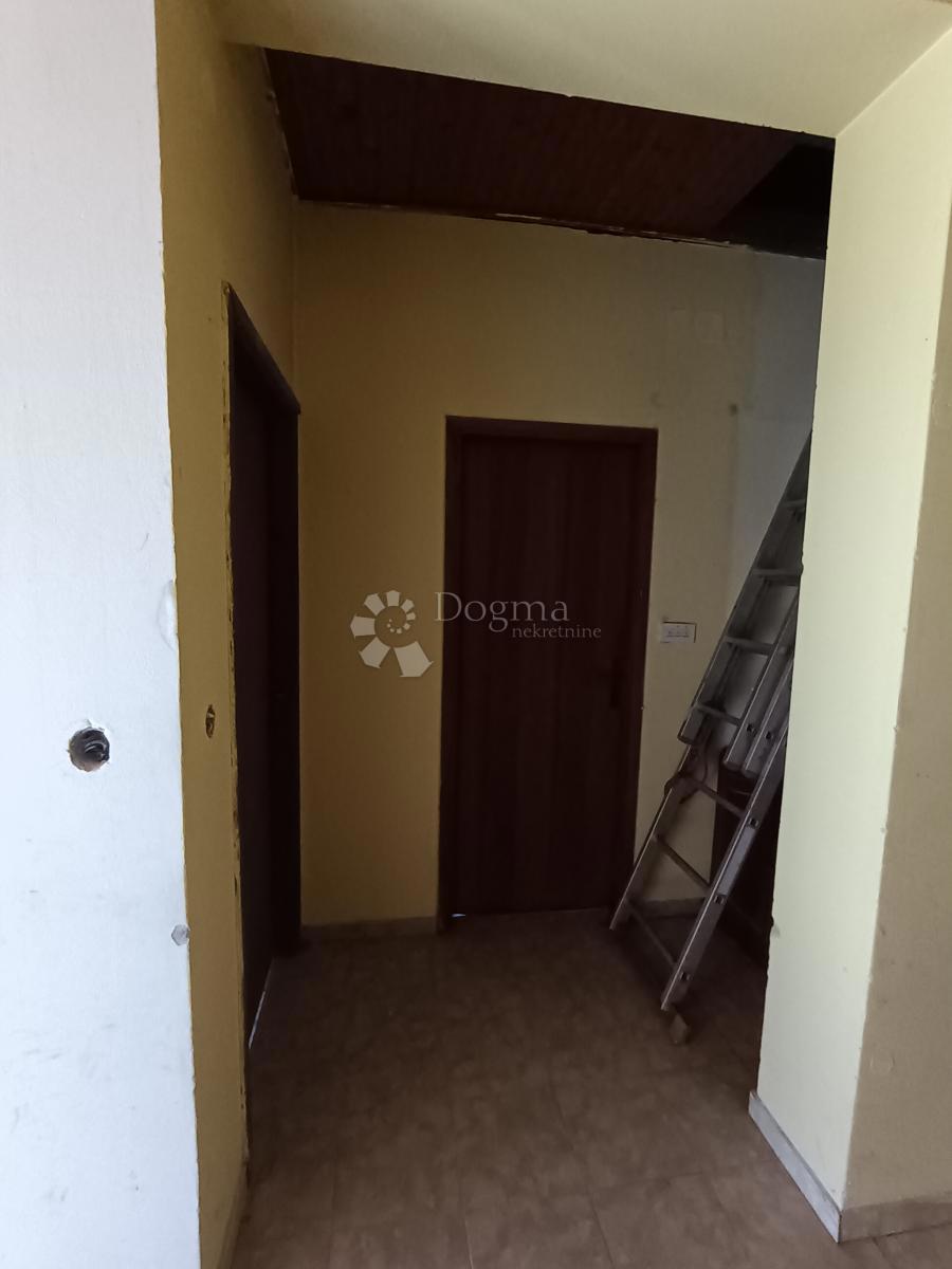 Hiša Tenja, Osijek - Okolica, 238m2
