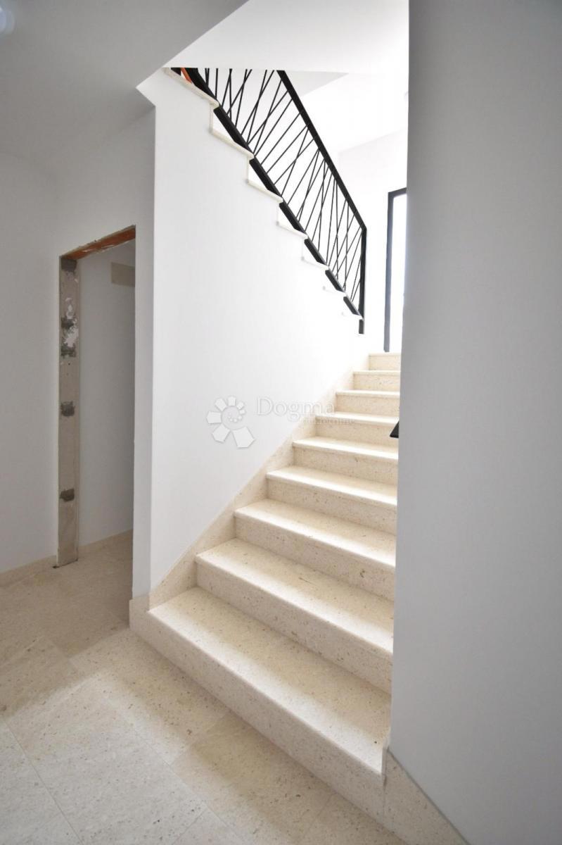 Stanovanje Štinjan, Pula, 73m2