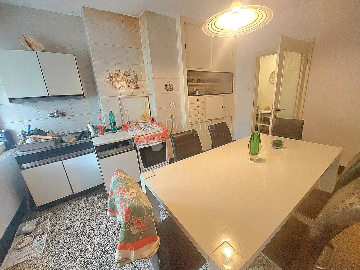 Stanovanje Pećine, Rijeka, 72,32m2