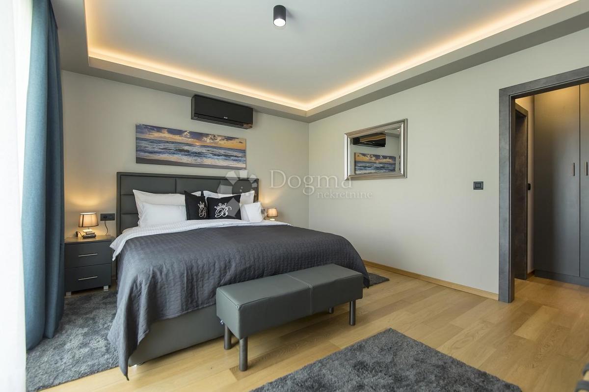 Hiša Poreč, 320m2