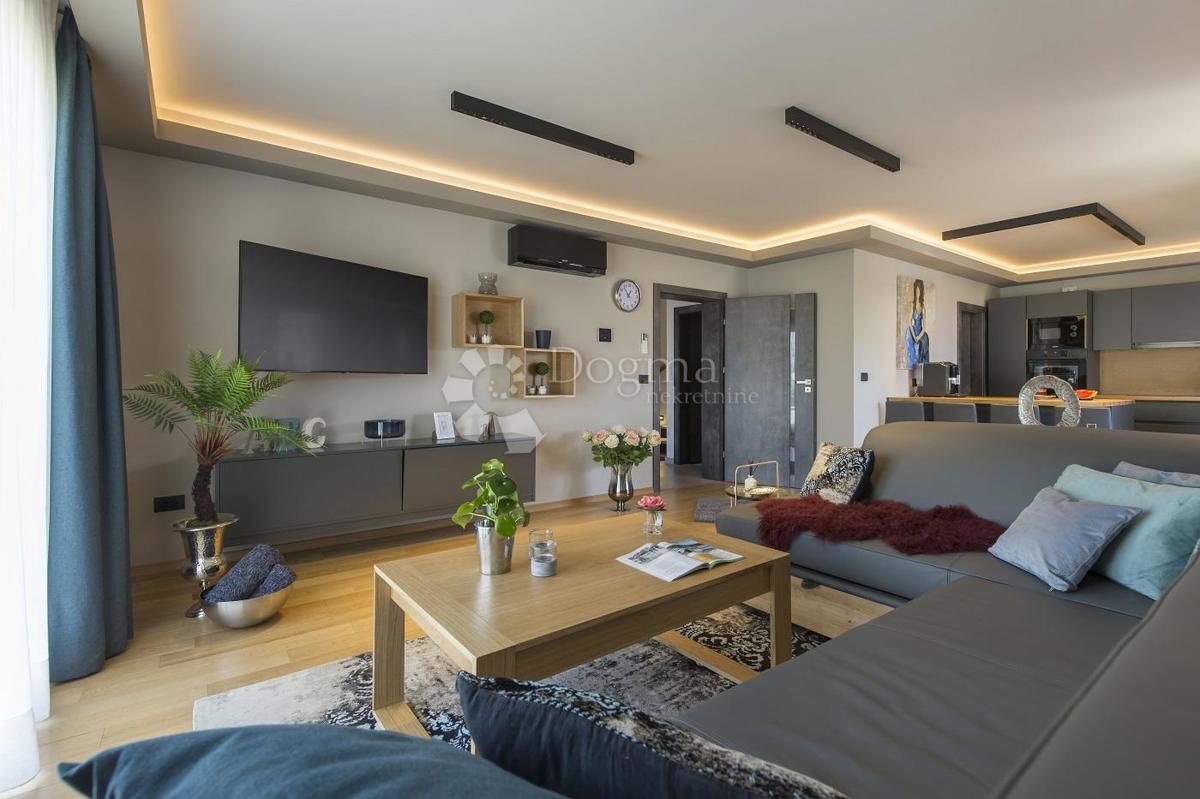 Hiša Poreč, 320m2