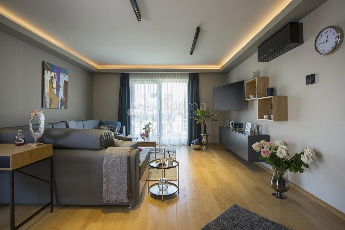 Hiša Poreč, 320m2