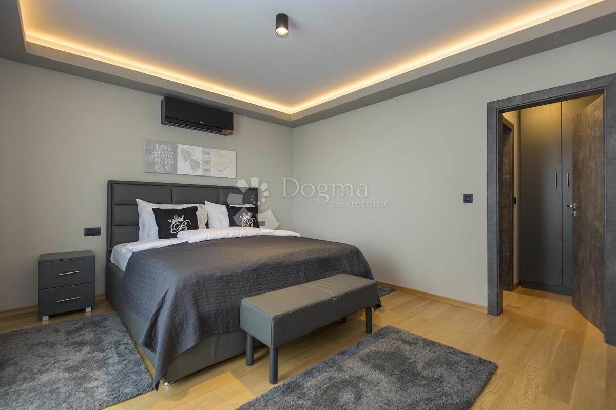 Hiša Poreč, 320m2