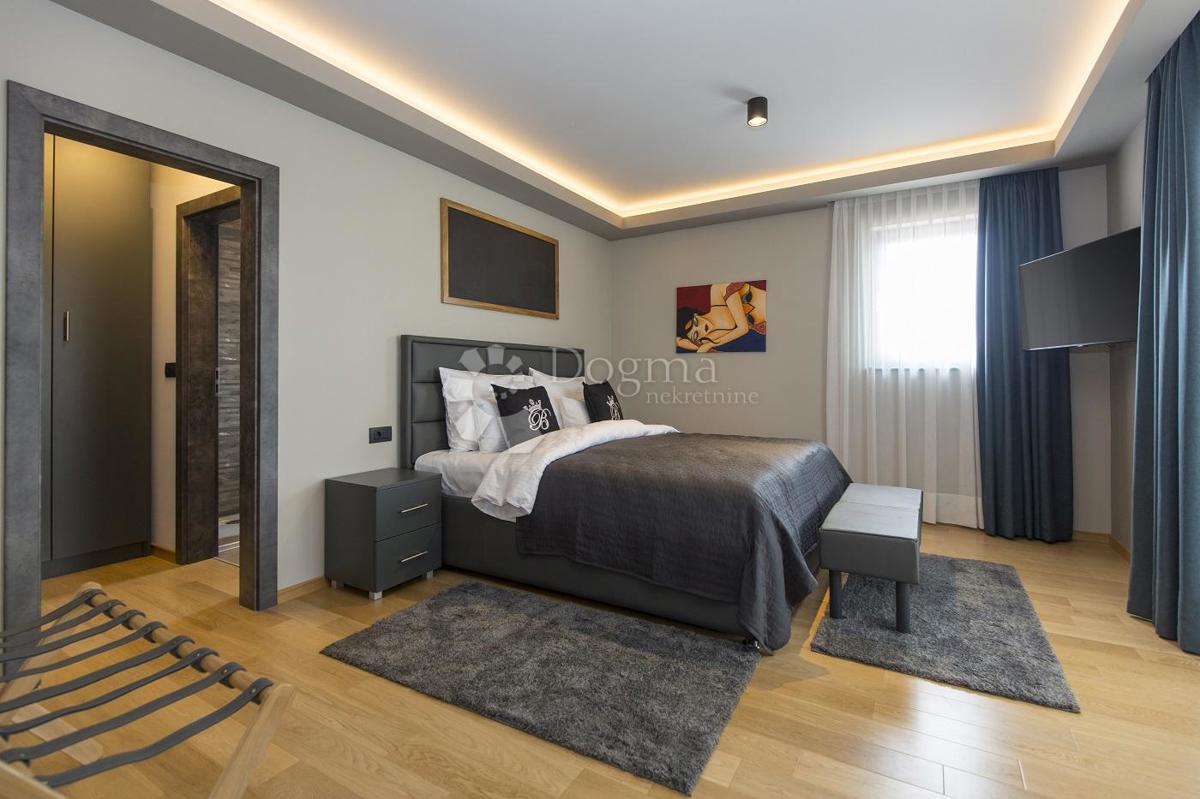Hiša Poreč, 320m2
