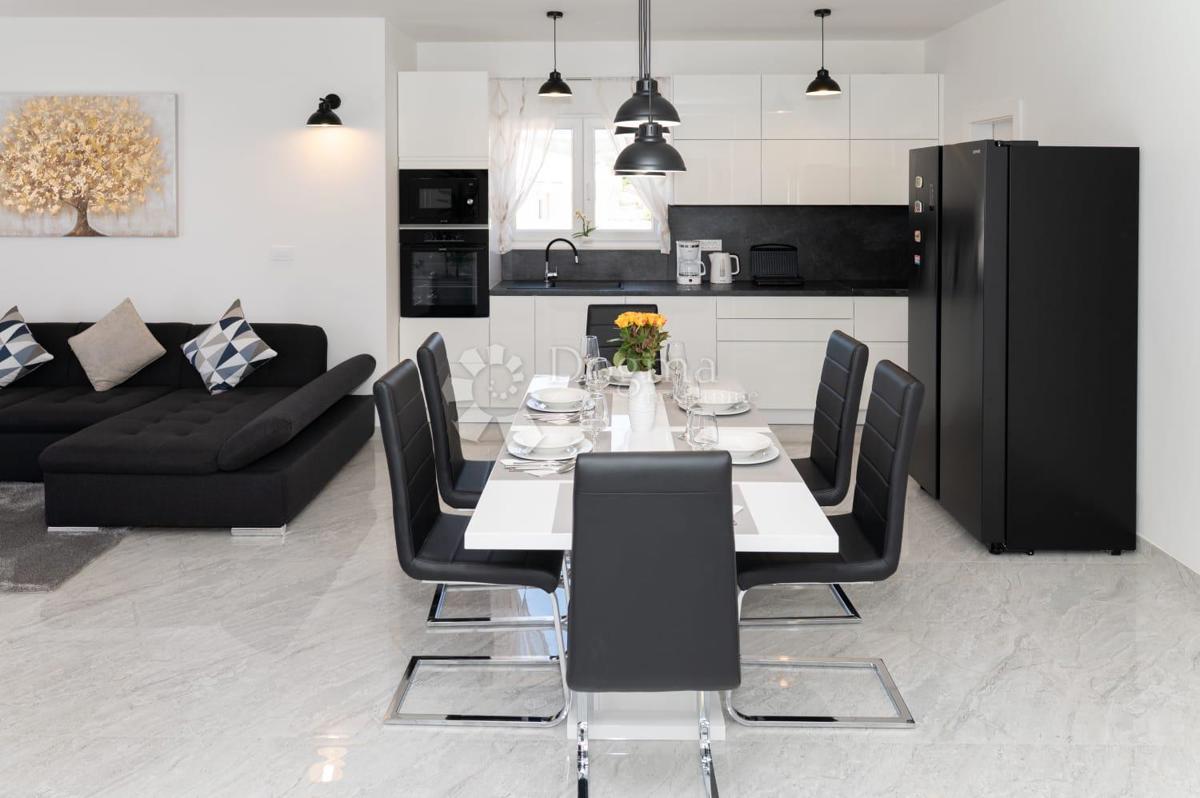 Hiša Vodice, 164m2