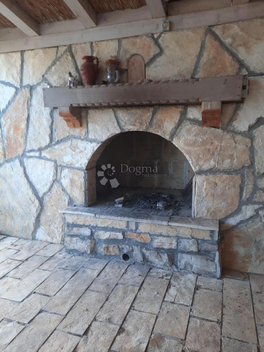 Hiša Maslinica, Šolta, 302,29m2