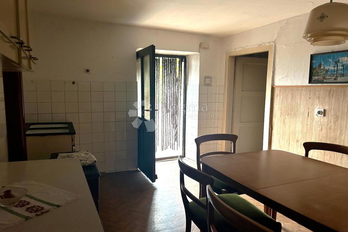 Hiša Svetvinčenat, 180m2
