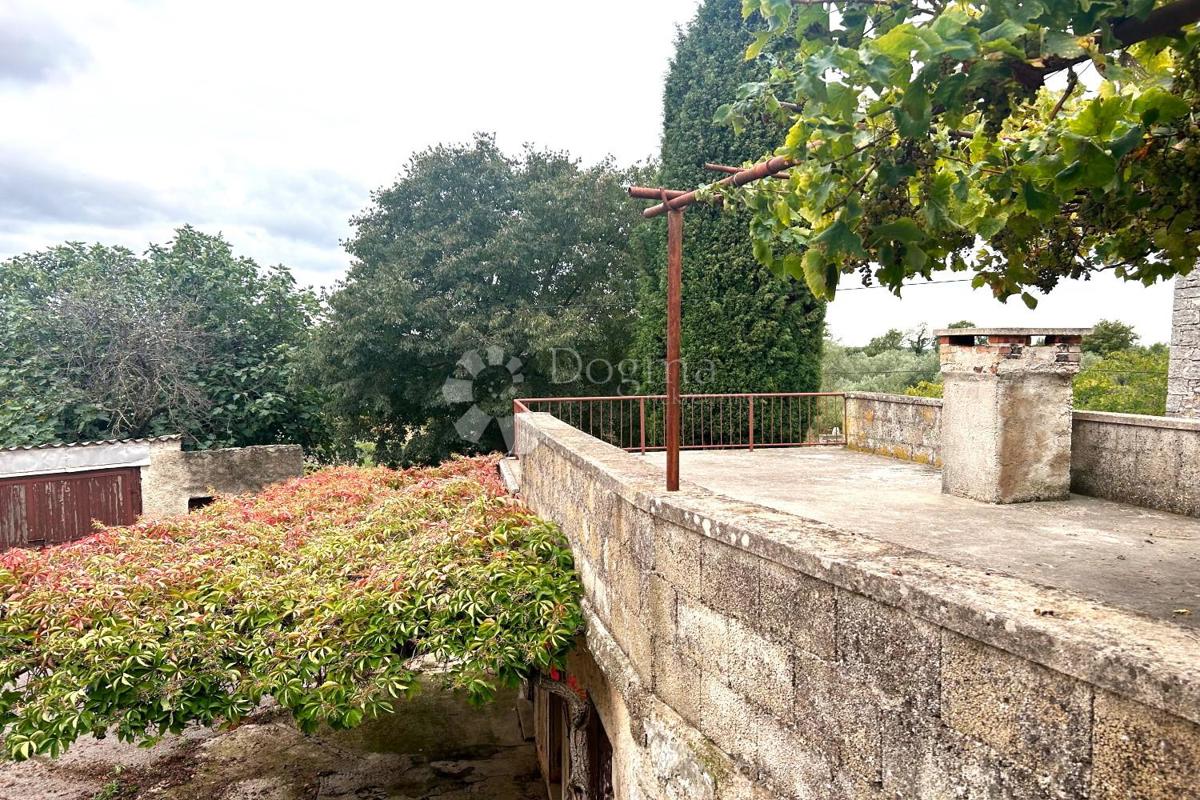 Hiša Svetvinčenat, 180m2