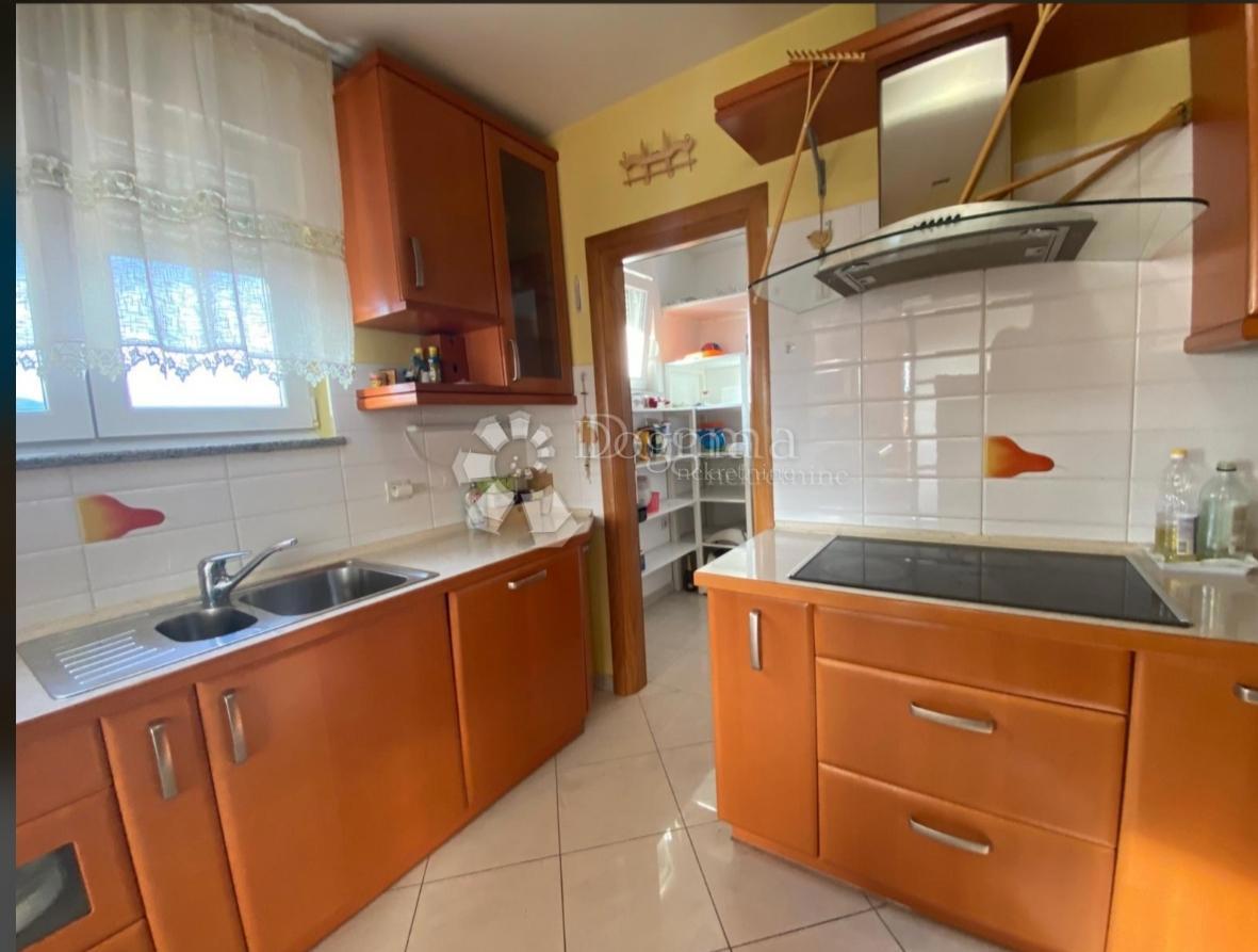 Stanovanje Rešetari, Kastav, 133,01m2