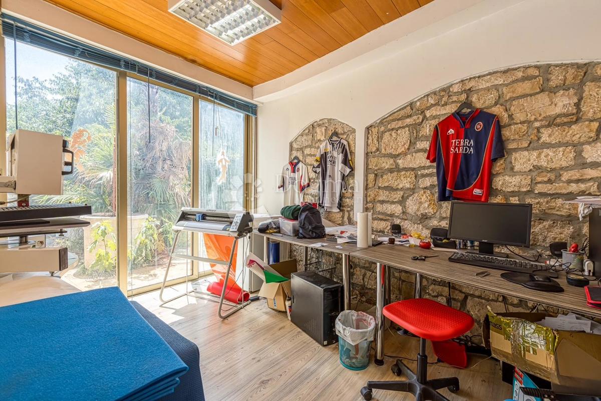 Hiša Rovinj, 316,65m2