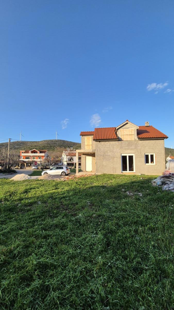 Hiša Boraja, Šibenik - Okolica, 136,40m2