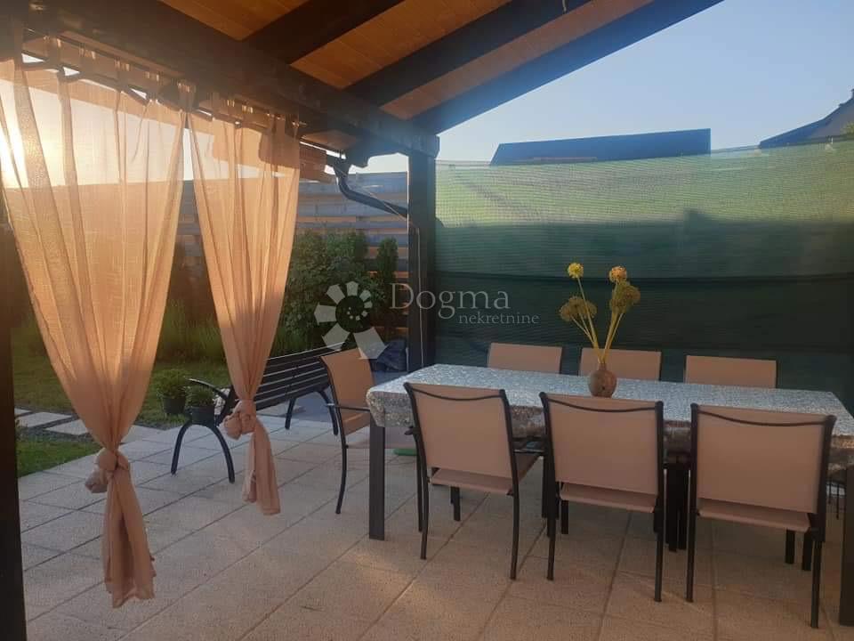 Hiša Delnice, 345m2