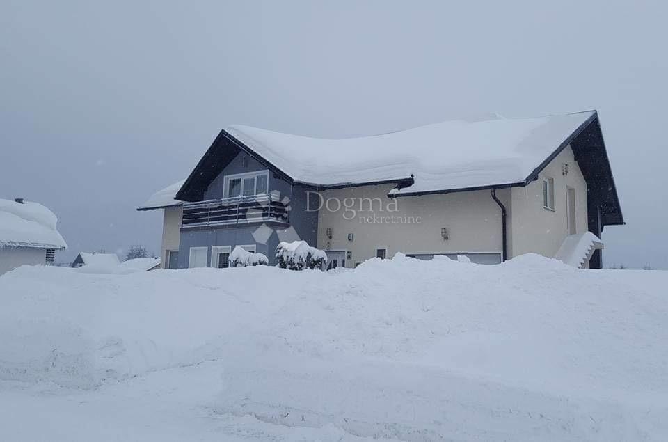 Hiša Delnice, 345m2
