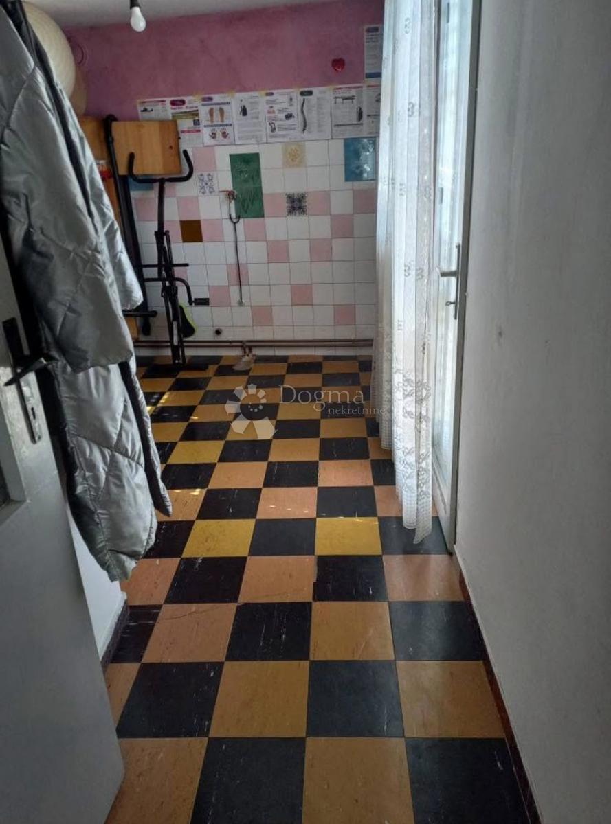 Hiša Mikulići, Črnomerec, 65m2