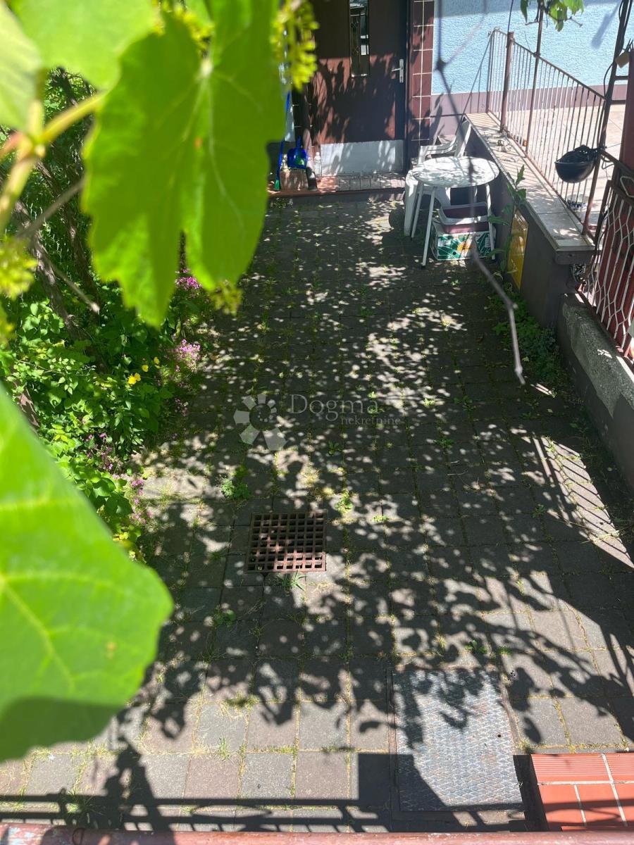 Hiša Mikulići, Črnomerec, 65m2