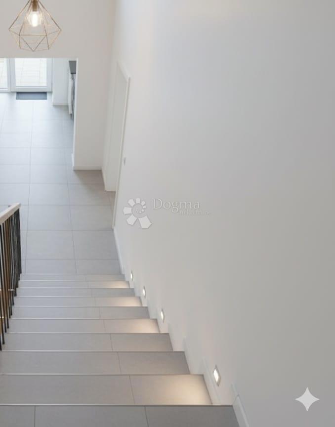 Hiša Mikulići, Črnomerec, 65m2