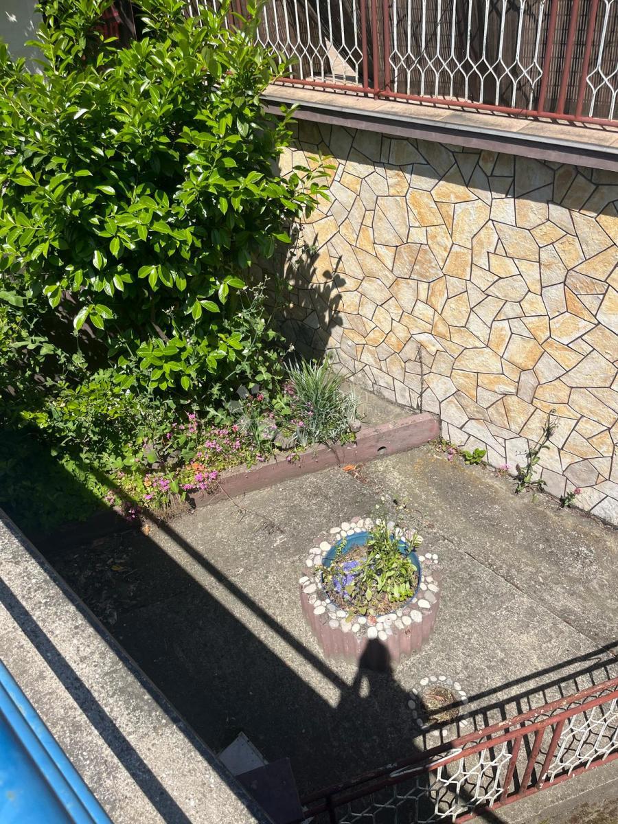 Hiša Mikulići, Črnomerec, 65m2