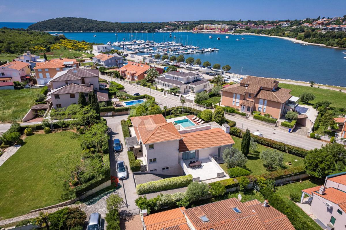 Luksuzna vila v bližini buutique marine
