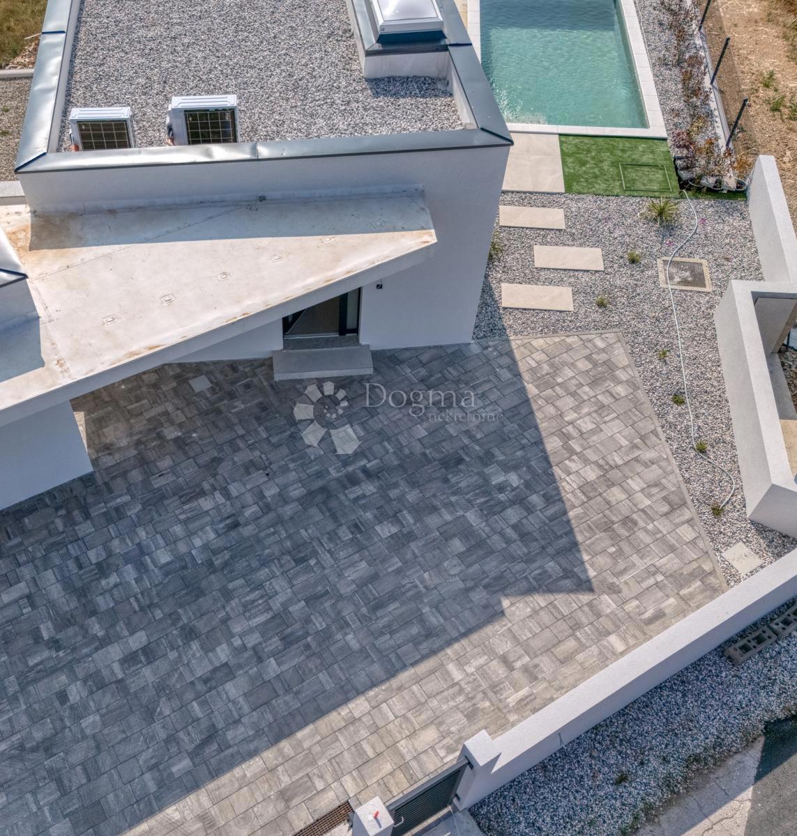 Hiša Brzac, Krk, 160m2