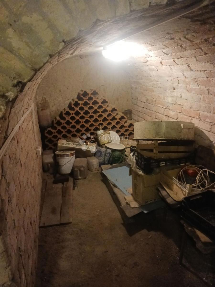 Hiša Zmajevac, Kneževi Vinogradi, 155m2