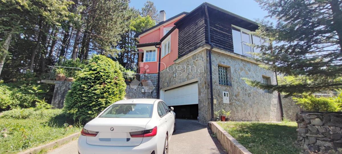 Hiša Sveta Nedelja, 326m2