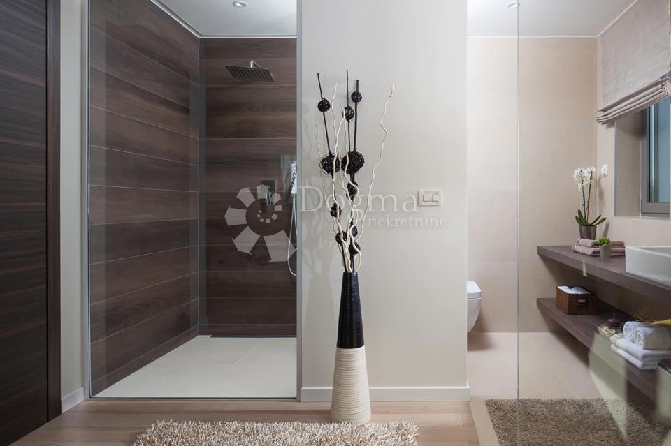 Hiša Labin, 230m2