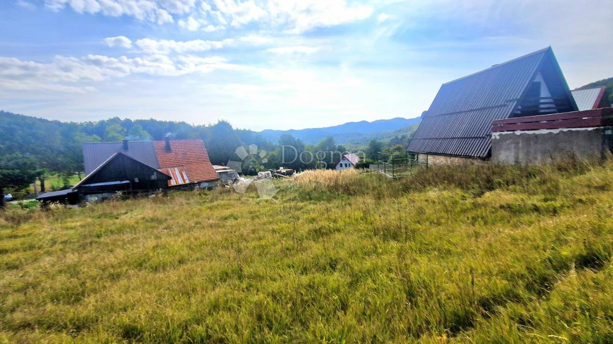 Zemljišče Mrkopalj, 658m2