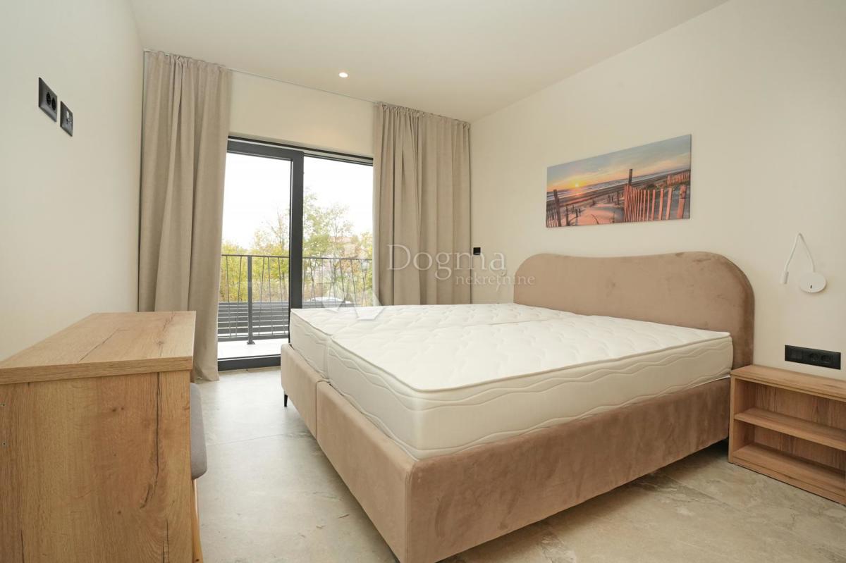 MODERNA HIŠA V GRADNJI