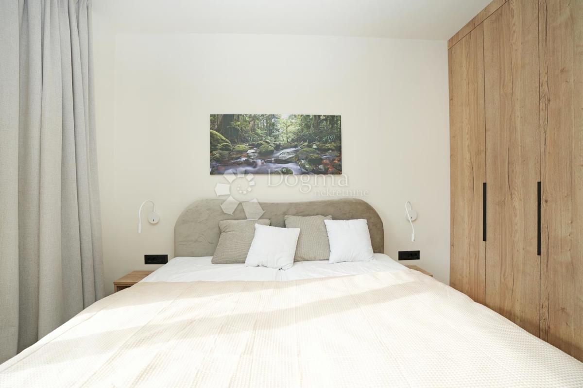 MODERNA HIŠA V GRADNJI