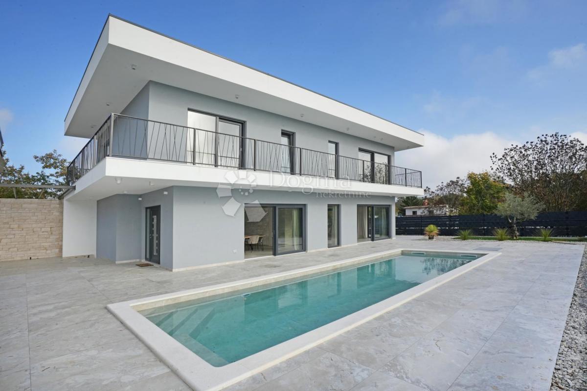 MODERNA HIŠA V GRADNJI