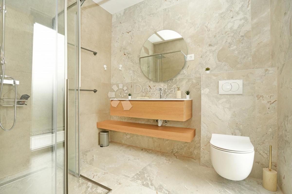 MODERNA HIŠA V GRADNJI